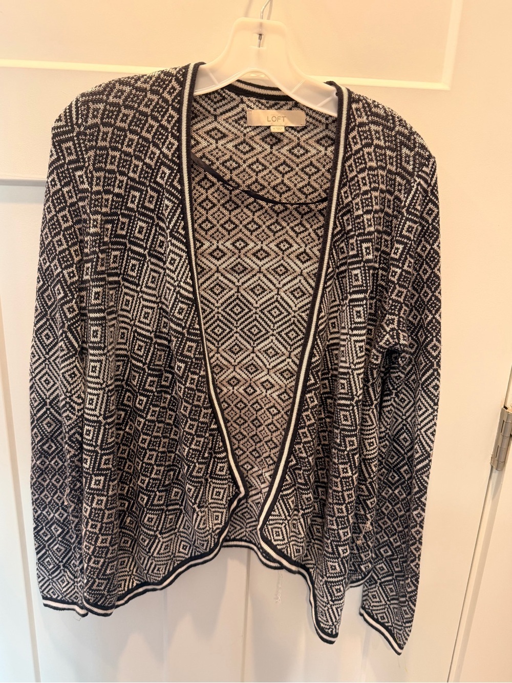 LOFT Medium Black Ivory Geometric Open Front Waterfall Cardigan